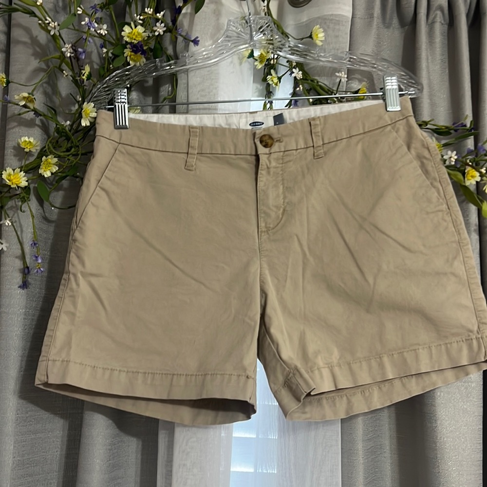 Old navy khaki pants